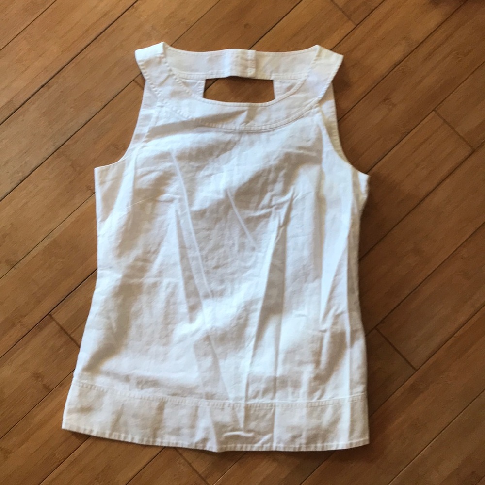 Vineyard Vines top